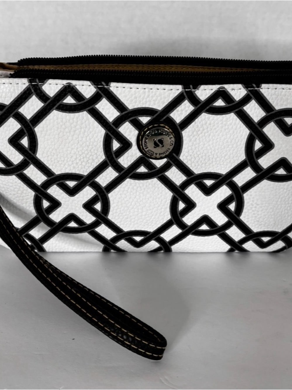 Sondra Roberts Stone & Company Black & White Geometric Wristlet